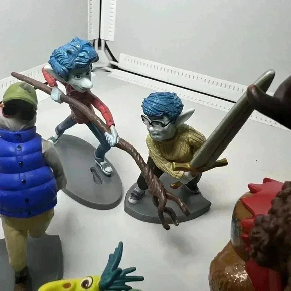 Disney Pixar Onward Action Figure Toys Mattel 2019 Set Of 7 - Picture 5 of 8